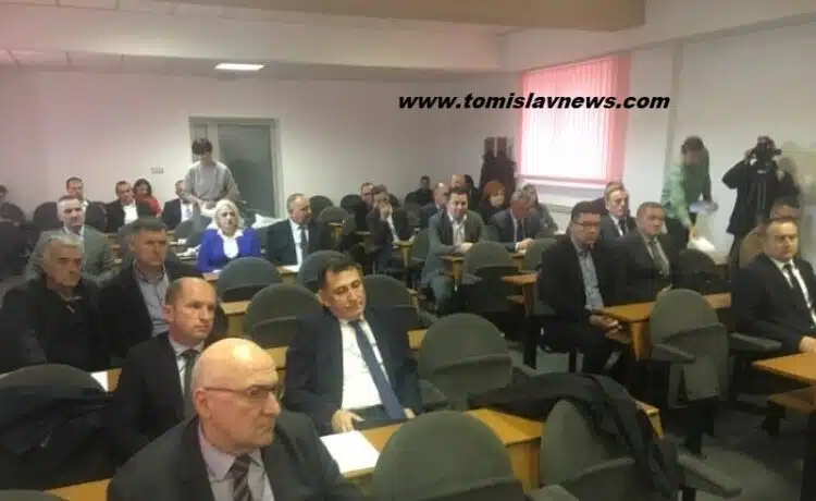 DOZNAJTE: KOLIKO zarađuju zastupnici u Skupštini HB županije i kakva im je imovinska kartica?