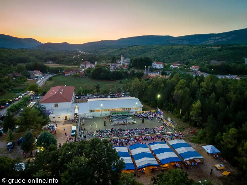 ILINDAN U TIHALJINI: Folklorna večer i koncert Mate Bulića