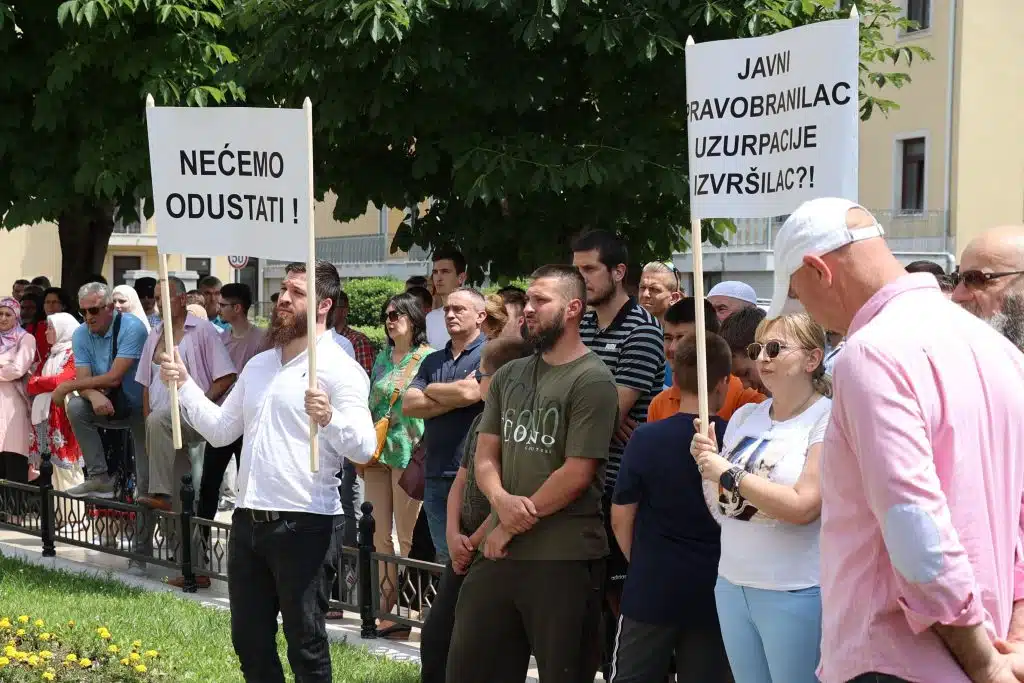 Islamska zajednica organizirala prosvjede u Mostaru