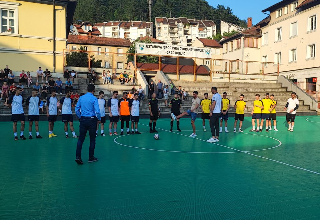 Konjic: Večeras počeo malonogometni turnir "Tri kornera penal"