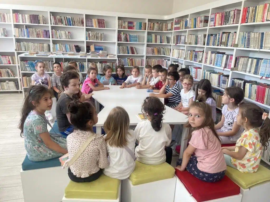 Mala ljetna pričaonica: Studenti žele naglasiti važnost knjige i literarnih radova