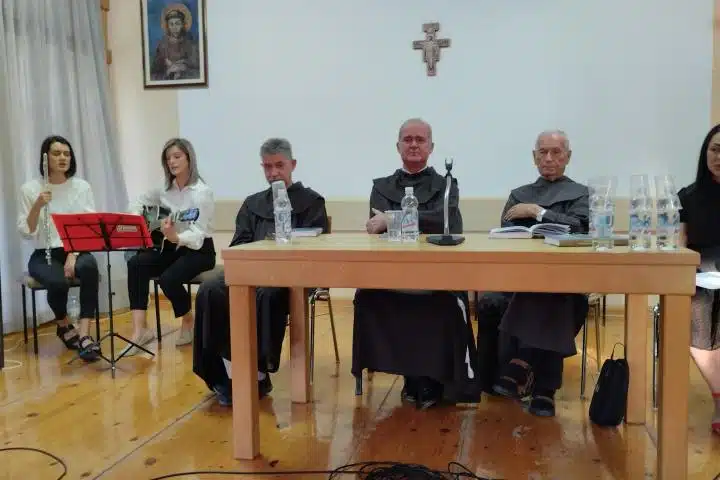 Fra Šimun Oreč predstavio svoju knjigu u Posušju