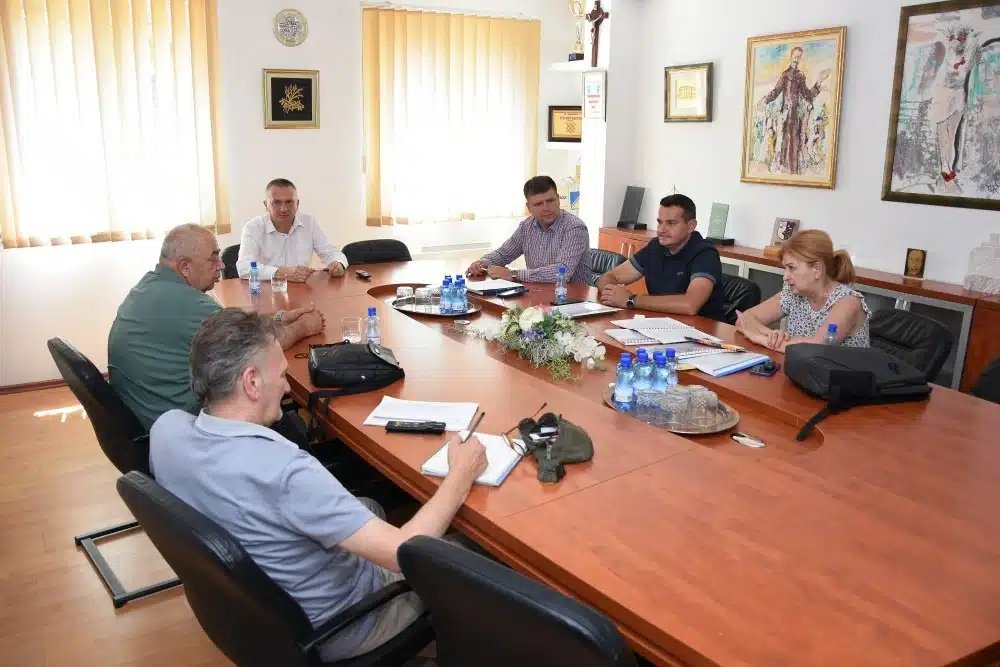 Općina Čitluk i USAID zajednički će sufinancirati radove u OŠ Bijakovići kroz projekt CRS-a u BiH PRO Budućnost