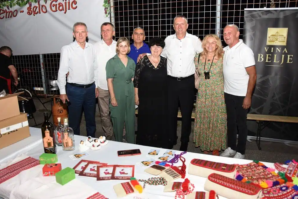 Na „Večeri Baranje u Vionici“ predstavljene baranjske i hercegovačke delicije