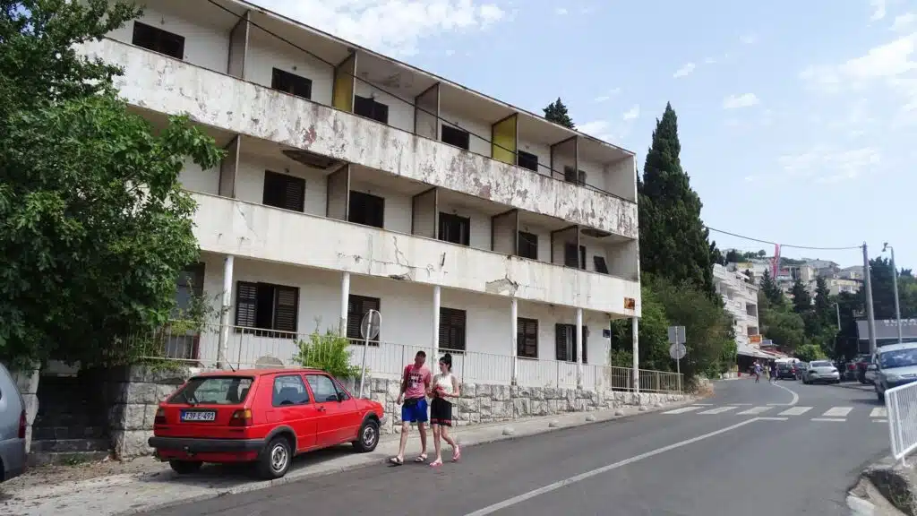 Uskoro uklanjanje derutnih zgrada u Neumu