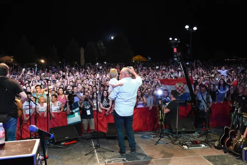 Mate Bulić: Vidimo se u ponedjeljak u našoj Blatnici!