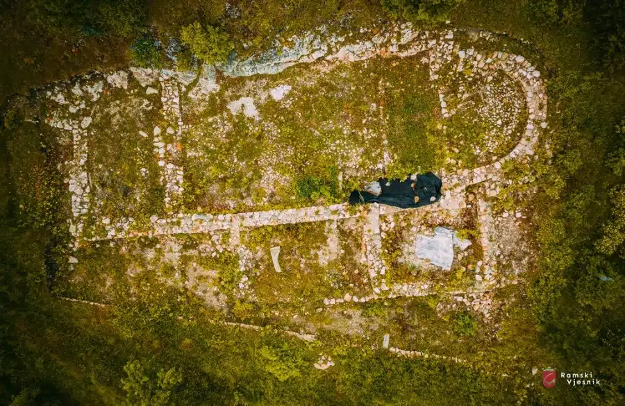 Dr. sc. Darko Periša za Narod.hr o arheološkom nalazištu kod Rame: “Značaj ovih otkrića prepoznala je i lokalna zajednica”