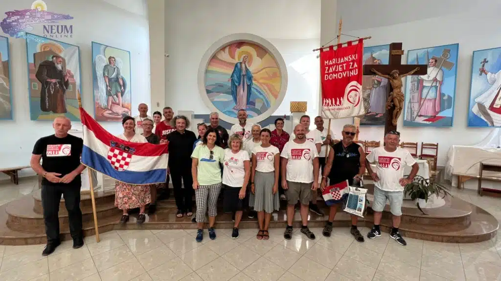 FOTO: Hodočasnici 9. Marijanskog zavjeta za Domovinu posjetili Neum