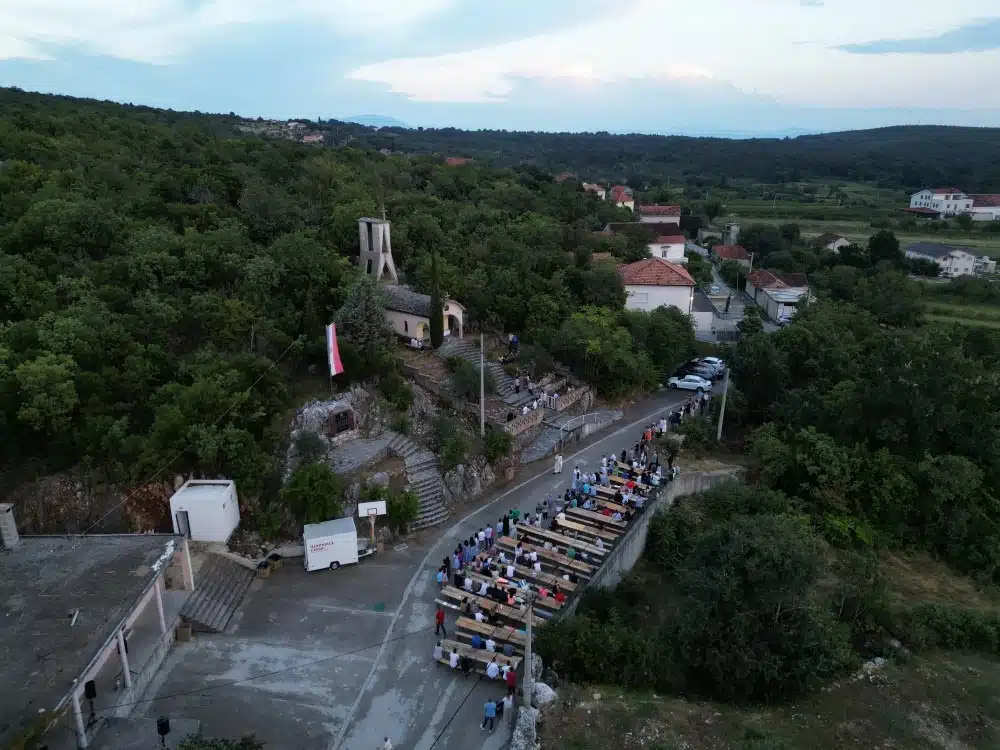 VIDEO: U Paoči održana tradicionalna proslava
