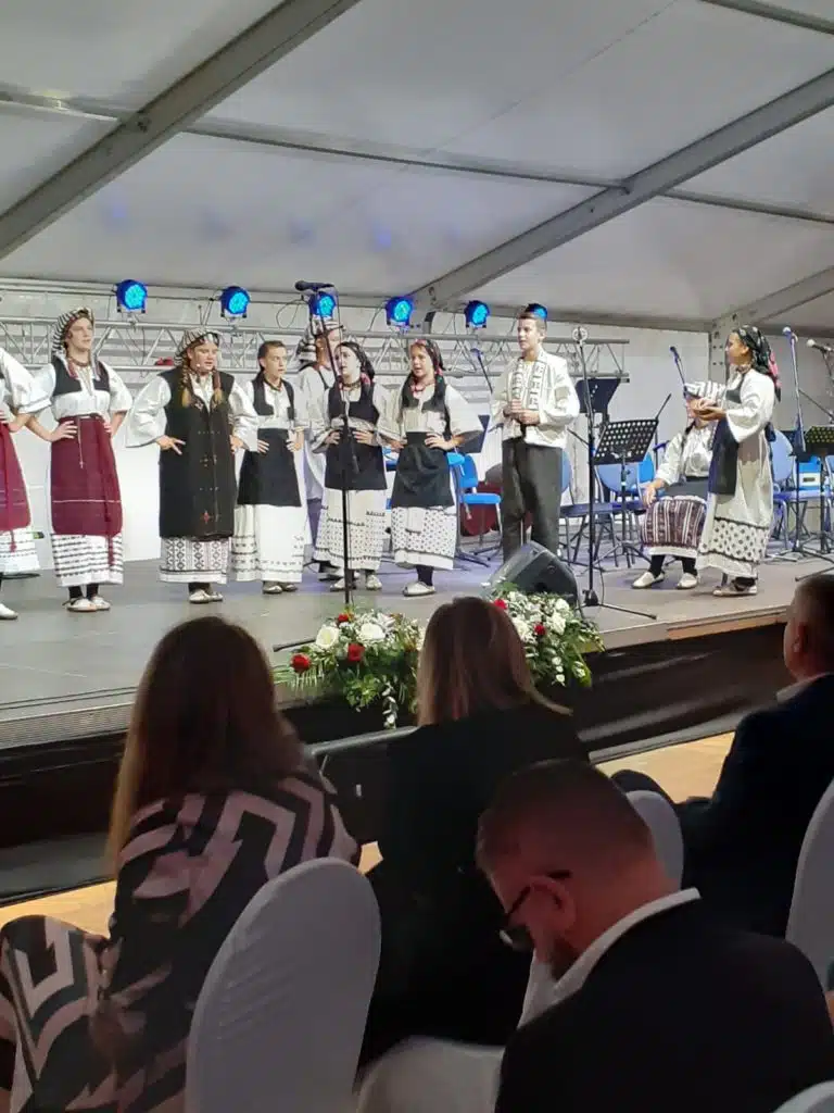 Folklorno društvo “Ramska tradicija” sudjelovalo u Svečanom programu 56. Iločkoj berbi grožđa