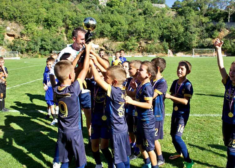 foto uspješno završen nogometni turnir za najmlađe “podno kule od kamena”