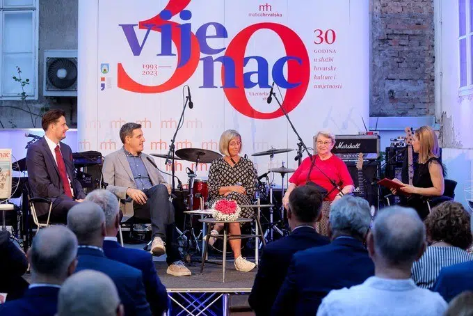 Vijenac proslavio 30 godina od obnove