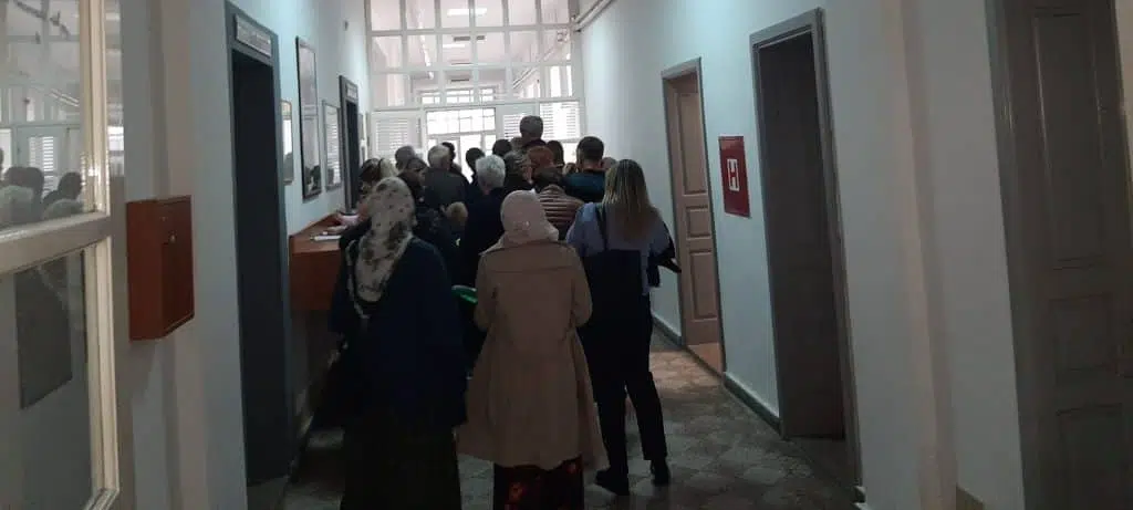 Redovi i gužva zbog apliciranja za finansijsku podršku kroz program EU za smanjenje energetskog siromaštva