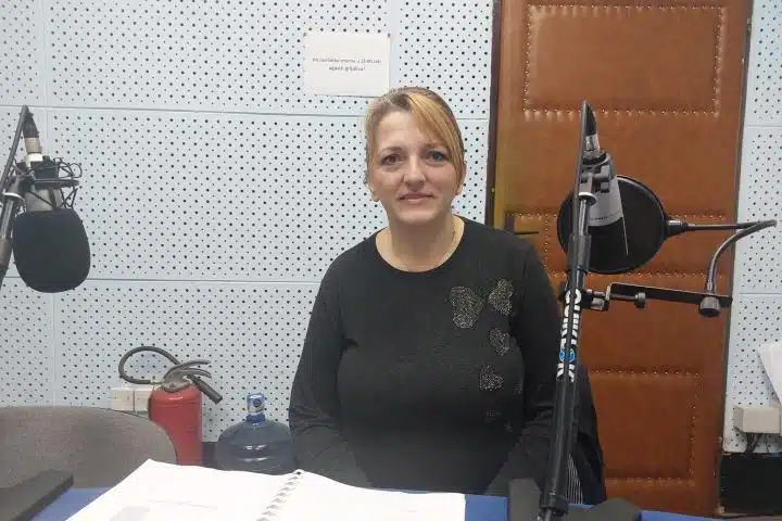 Najava: Predstavljanje prvog književnog djela – zbirke pjesama “Od mog srca komad” i izložba slika autorice Ivane Galić sutra u Posušju