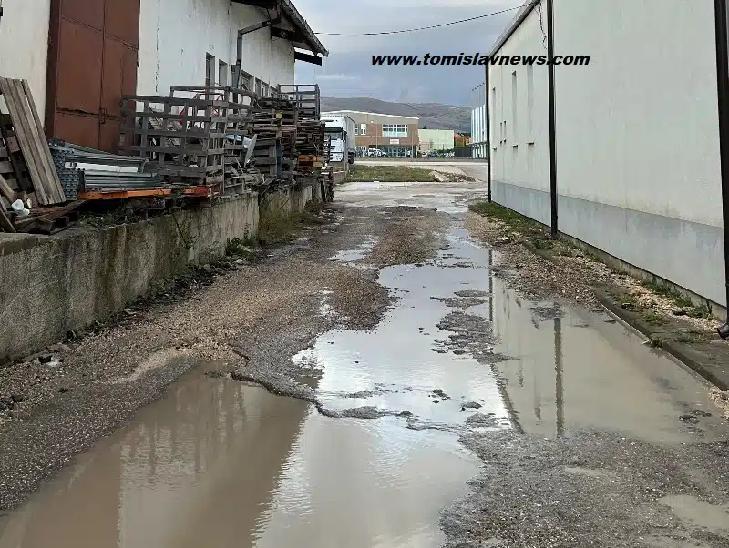 FOTO/VIDEO KRITIKA: Je ružno i tužno, a ne znamo u čijoj je ovlasti, pa apeliramo!