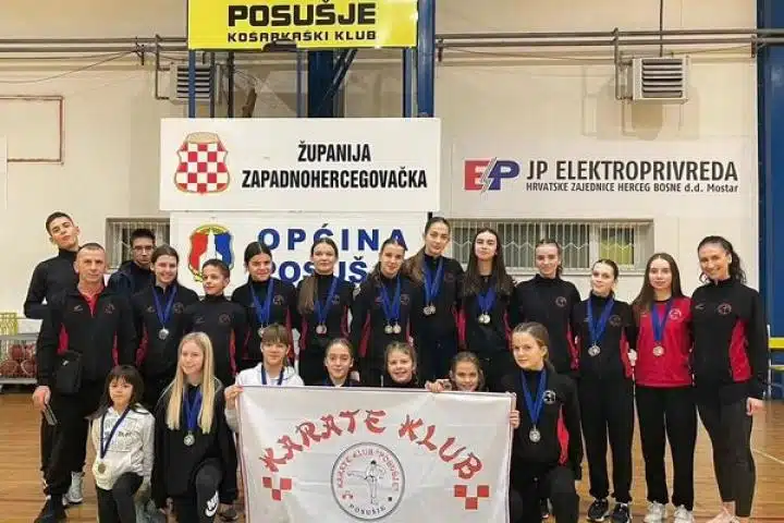 U Posušju održano 4. Kolo karate lige Hercegovina. Posuškim natjecateljima 26 medalja