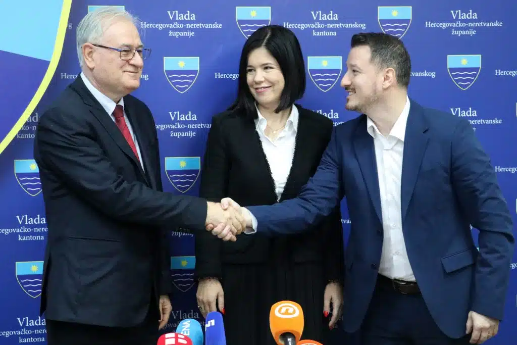 Prekid štrajka zdravstvenih radnika u HNK, potpisan Kolektivni ugovor