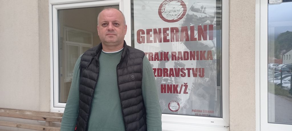 Zdravstveni radnici u HNK jutros stupili u generalni štrajk Zdravstveni radnici u HNK jutros stupili u generalni štrajk