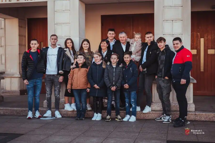 Mato i Ruža Jukić iz župe Prozor proslavili pedeset godina braka