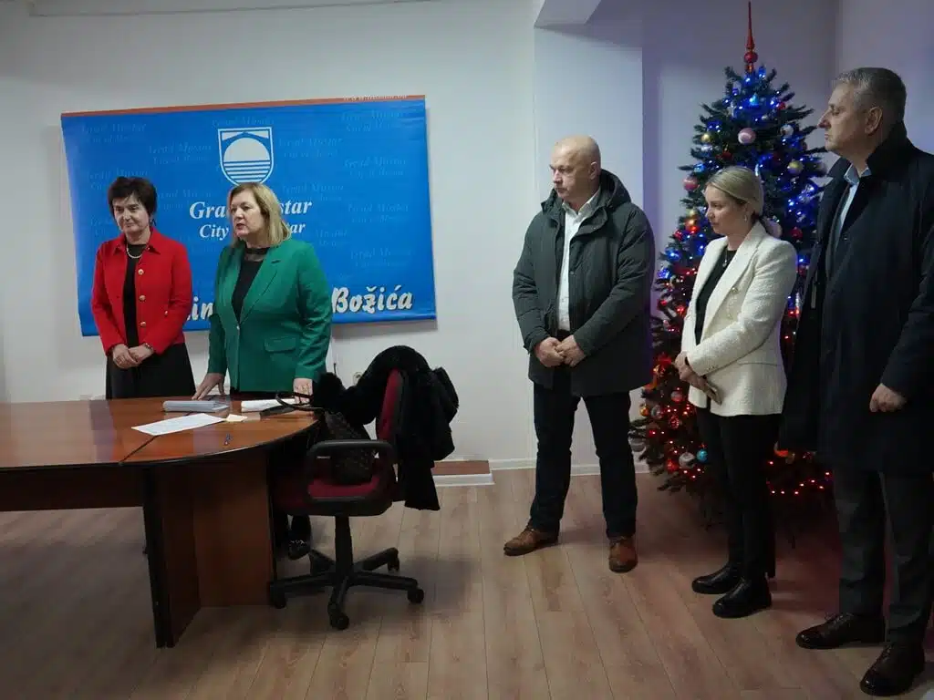 Grad Mostar za 30 pravoslavnih obitelji osigurao božićne bonove od po 200 KM