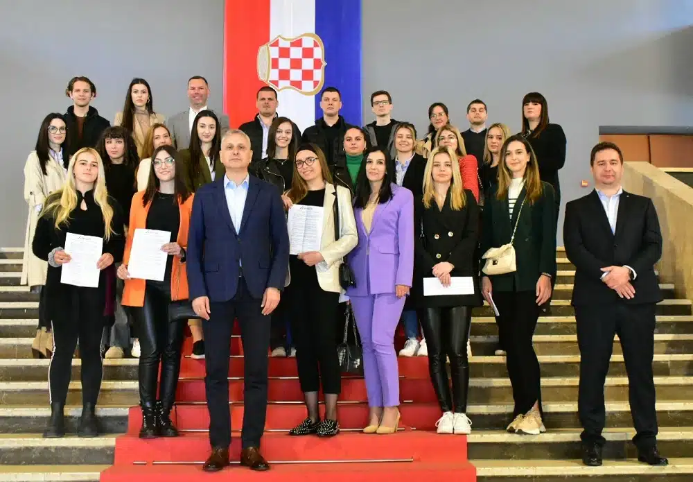 HKD Napredak: Natječaj za dodjelu studentskih stipendija