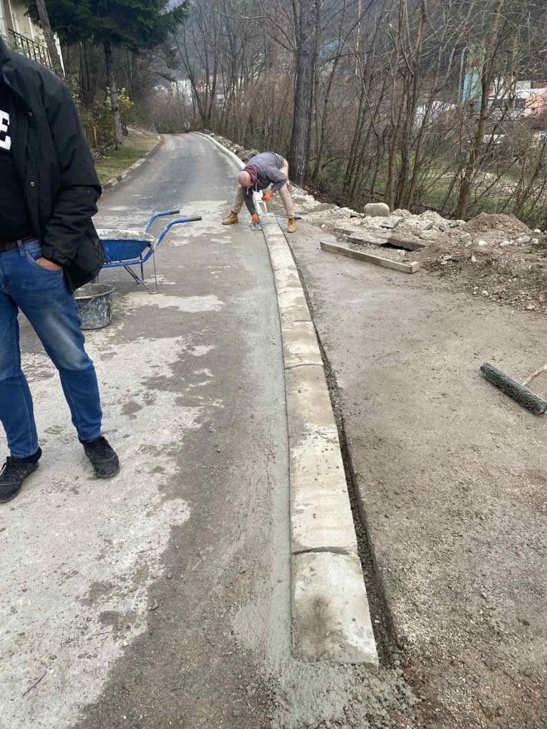 Završeni radovi na odvodnji oborinskih voda u naselju Repovica Završeni radovi na odvodnji oborinskih voda u naselju Repovica