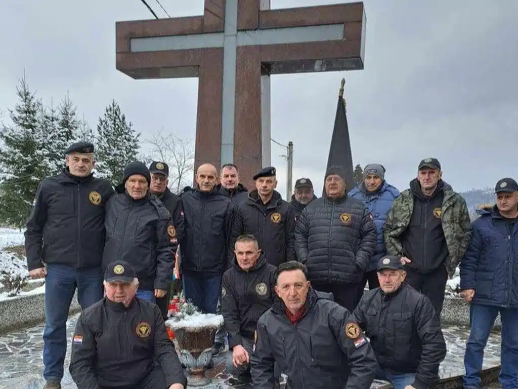 Veterani Vojne policije Tomislavgrad na obilježavanju 30. godišnjice stradanja Hrvata u Buhinim Kućama (foto)