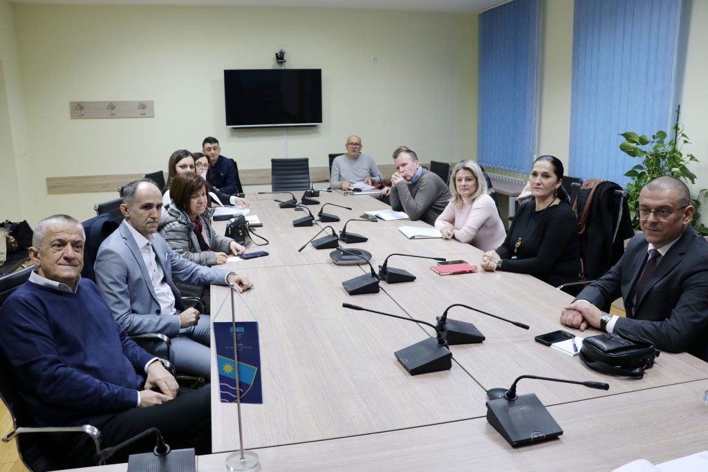 Ministar Bevanda s direktorima Domova zdravlja u HNK Ministar Bevanda s direktorima Domova zdravlja u HNK