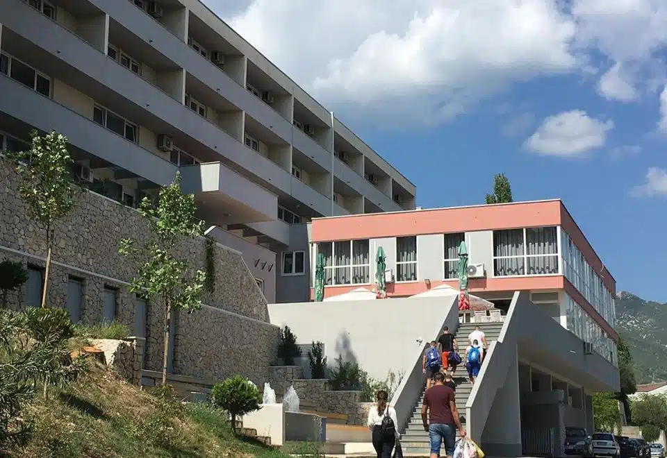 OBJAVLJEN POPIS: Studenti u HNŽ-u koji su ispunili formalno-pravne uvjete ostvarili pravo na stipendiju ili subvenciju smještaja