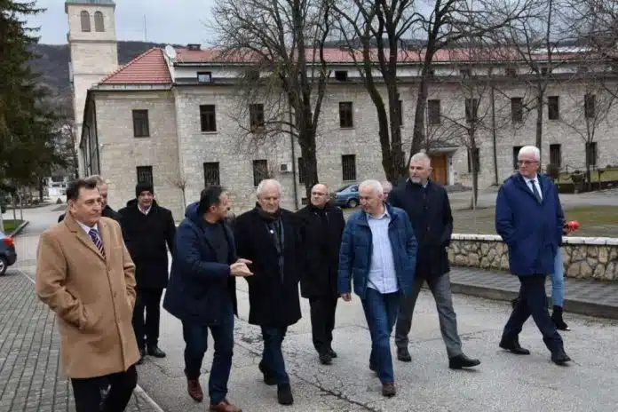 Potpredsjednik FBiH Refik Lendo sa suradnicima boravio u radnome posjetu Hercegbosanskoj županiji