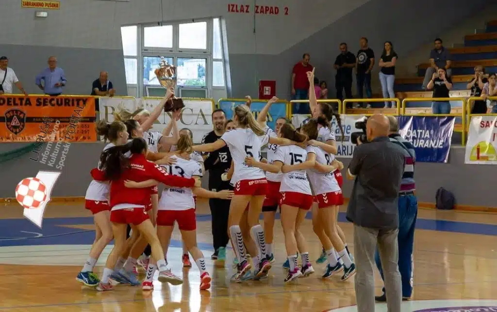 Rukometašice Izviđača dobile novog/starog trenera