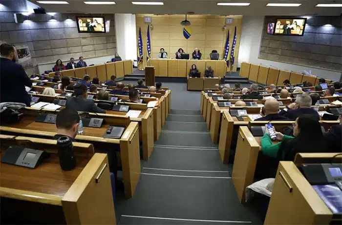 U ponoć prihvaćen Prijedlog najvećeg dosad proračuna Federacije BiH