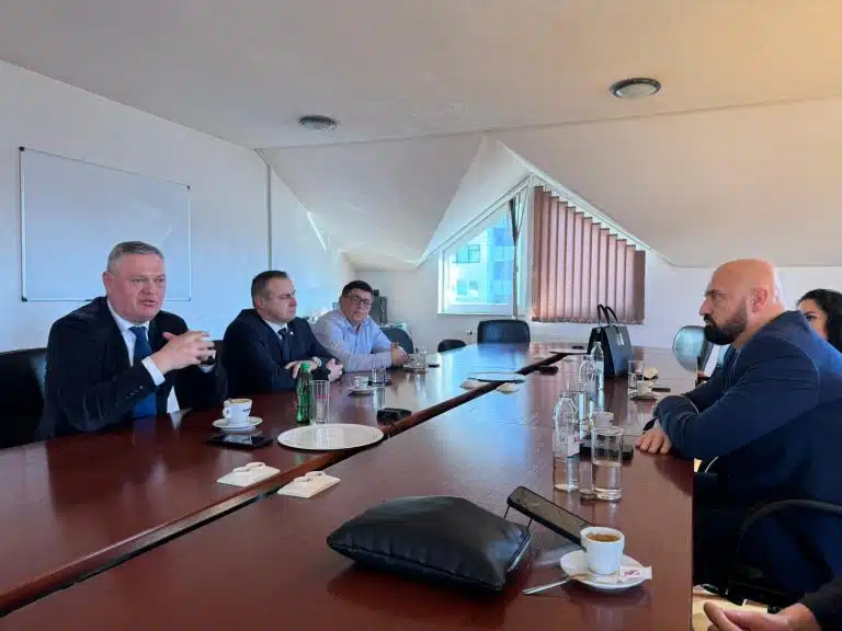 MINISTAR ISAK SAGLEDAO SIGURNOSNU SITUACIJU U LIVNU: OBEĆAO PODRŠKU PROJEKTIMA, POHVALIO HBŽ