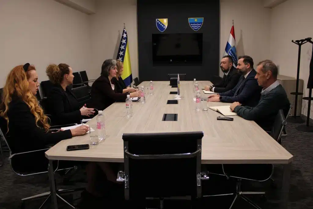 Skupština HNK: Predsjedavajući Alić sa zamjenicom šefa misije Sjedinjenih Američkih Država u Bosni i Hercegovini Deborah Mennuti