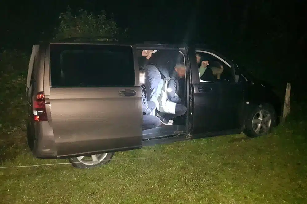Prebacili 160 migranata i zaradili više od 160.000 eura
