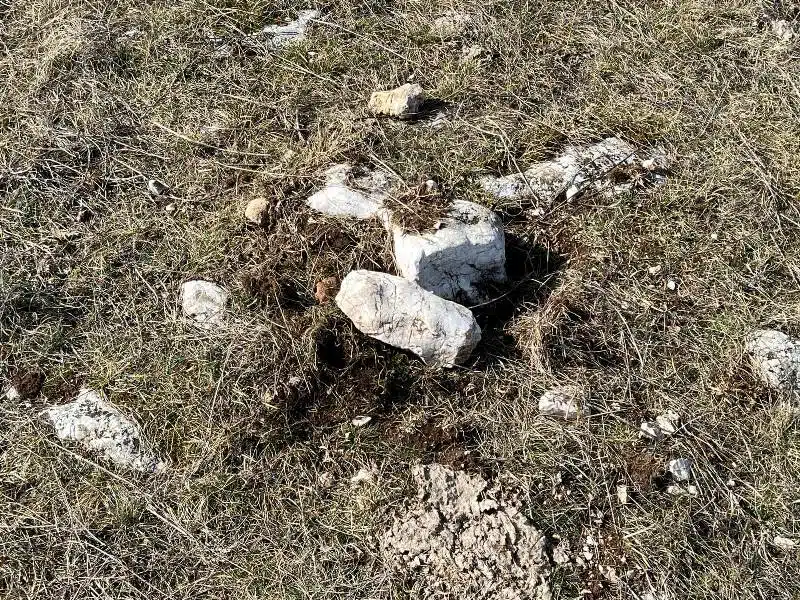 FOTO: Neovlaštena i protuzakonita istraživanja i pljačka arheoloških lokacija na području Šuice !