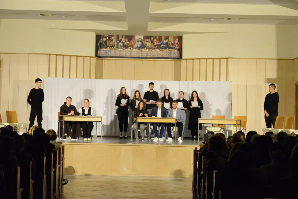 Festival religiozne drame: Frama Široki Brijeg izvela predstavu „Svećenik krvave haljine“