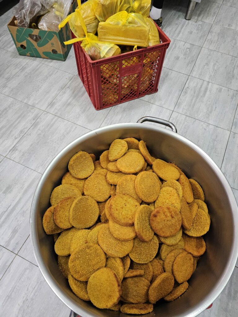 Korisnicima centra za Socijalni rad Ljubuški danas paketi pomoći, korisnicima pučke kuhinje tradicionalni ručak za Uskrs uz obojene pisanice