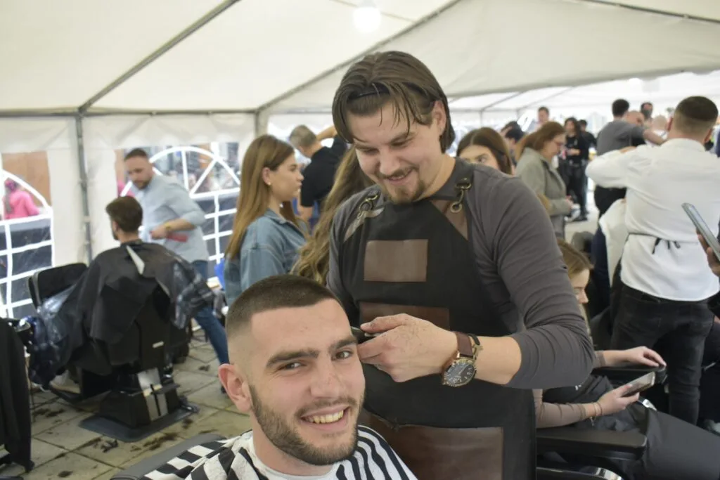 Ljubuški velikog srca: Prvo humanitarno šišanje