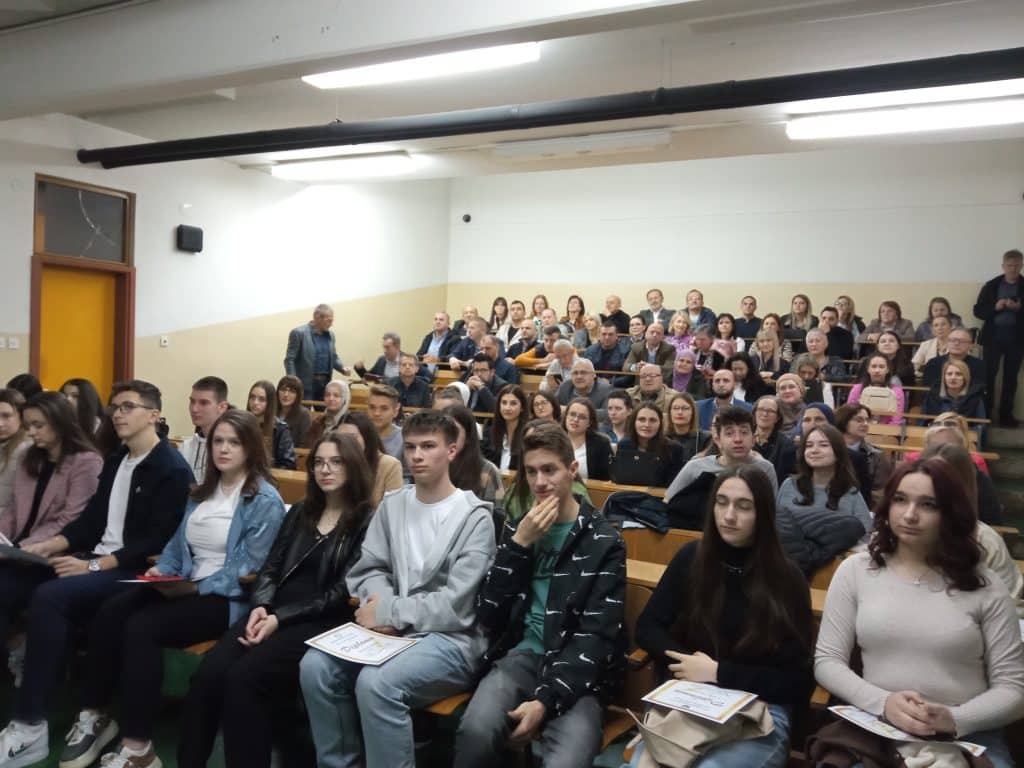 Srednja škola Konjic danas obilježila Dan škole Srednja škola Konjic danas obilježila Dan škole