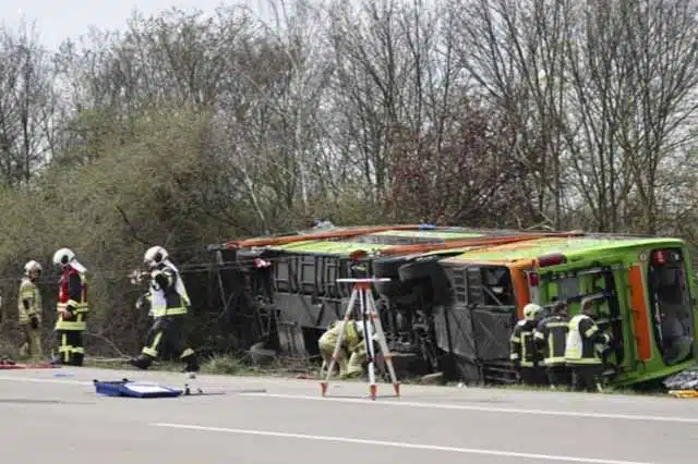 U ‘autobusu smrti’ bio i putnik iz BiH: Policija istražuje tešku nesreću u Njemačkoj |