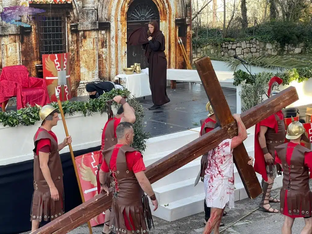 VAŽNA OBAVIJEST: Uprizorenje Pasije zbog kiše pomaknuto na 20 sati
