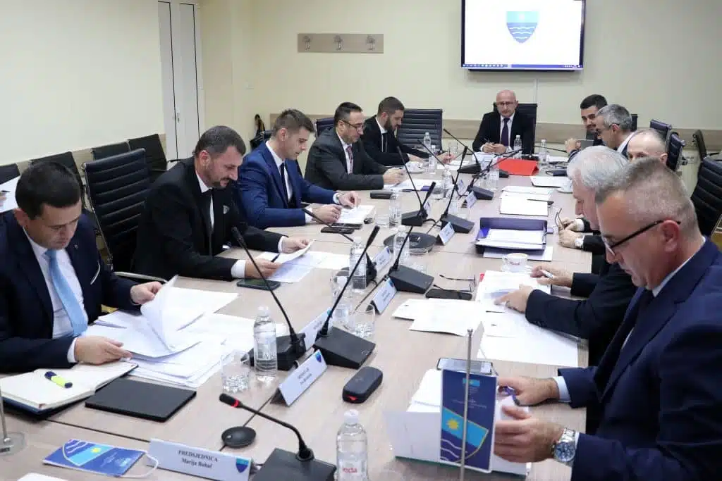 Vlada HNK-a: Održana 14.sjednica na kojoj je usvojeno niz odluka