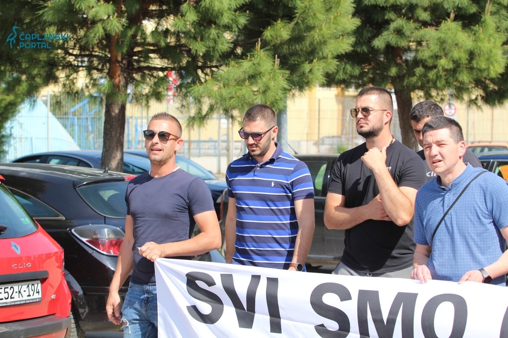 FOTO | Solidarnost na djelu: U Čapljini održana prosvjedna šetnja za Matea