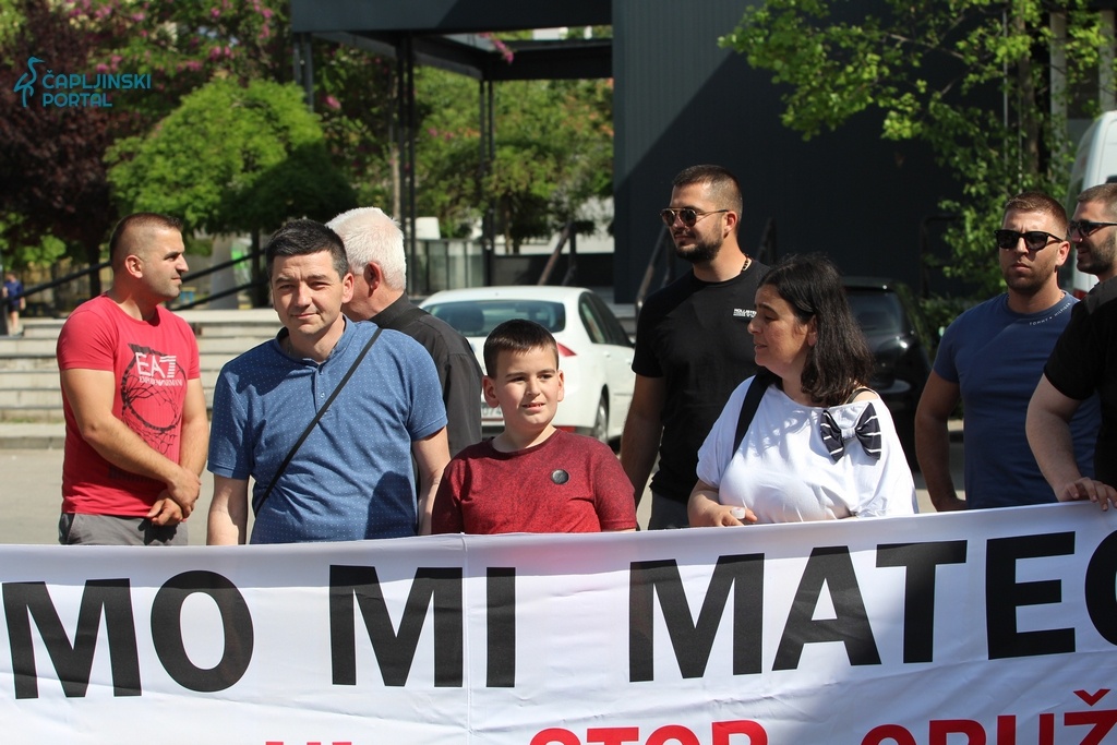 FOTO | Solidarnost na djelu: U Čapljini održana prosvjedna šetnja za Matea