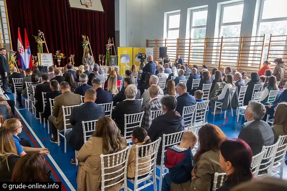 FOTO/VIDEO: Svečanom Akademijom završeni “61. Šimićevi susreti”