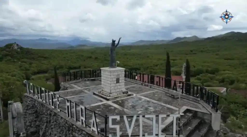 VIDEO | O povijesti Svetišta Kraljice Mira u Hrasnu govorio don Vinko Raguž, pogledajte prijenos svete Mise