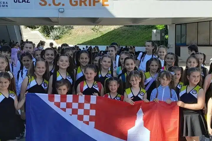 Posuškim cheerleadersicama zlato i srebro na plesnom natjecanju u Splitu