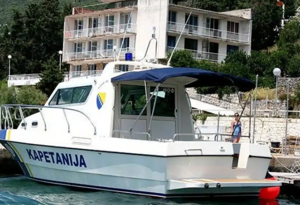 Jesu li dozvole za upravljanje plovilom izdane u Neumu i Ostrošcu međunarodno priznate?