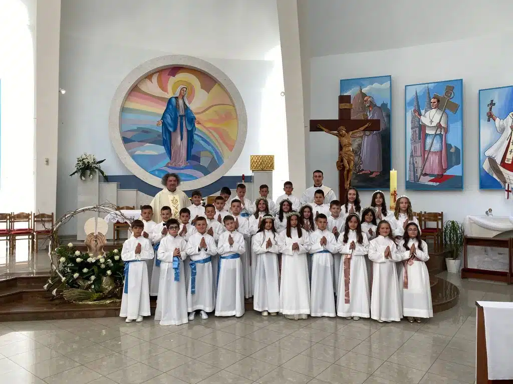 Prva sveta pričest u župi Gospe od Zdravlja u Neumu
